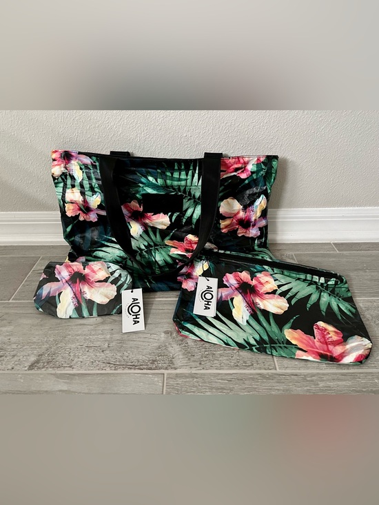 ALOHA Collection Handbags - ALOHA Collection Bag/Travel Pouches Hibiscus Palm